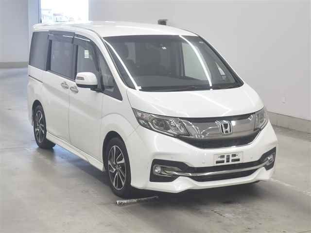 70076 Honda Step wagon RP3 2016 г. (MIRIVE Aichi)